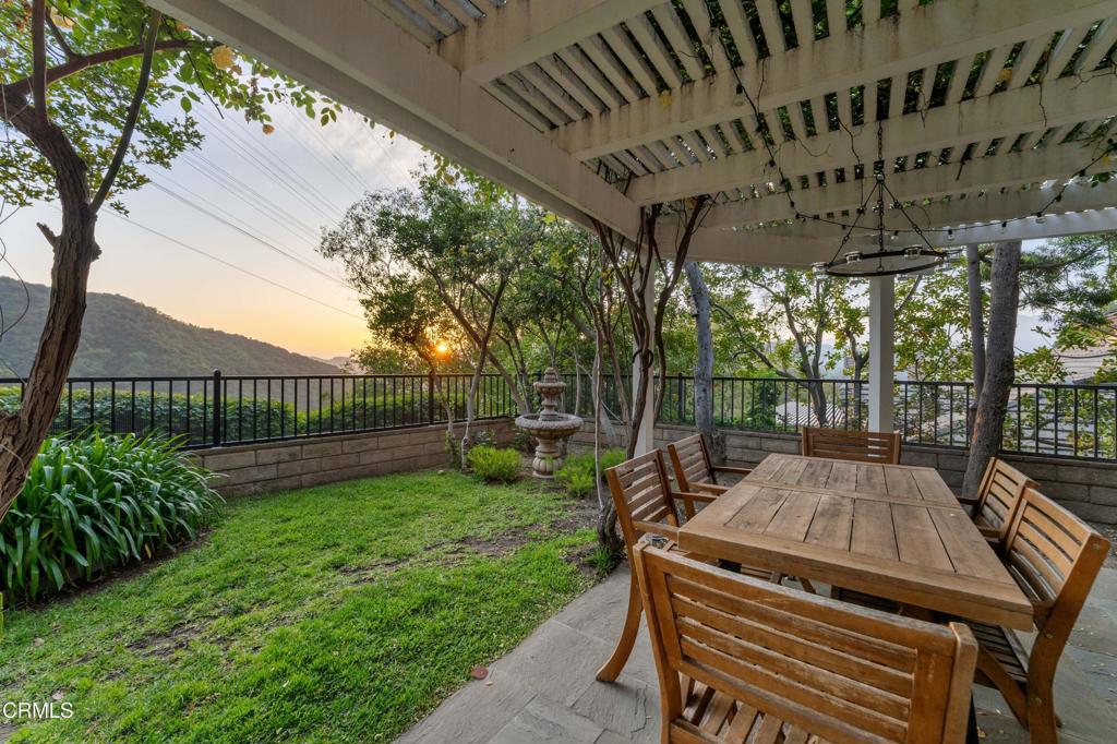 3153 Dragonfly Street