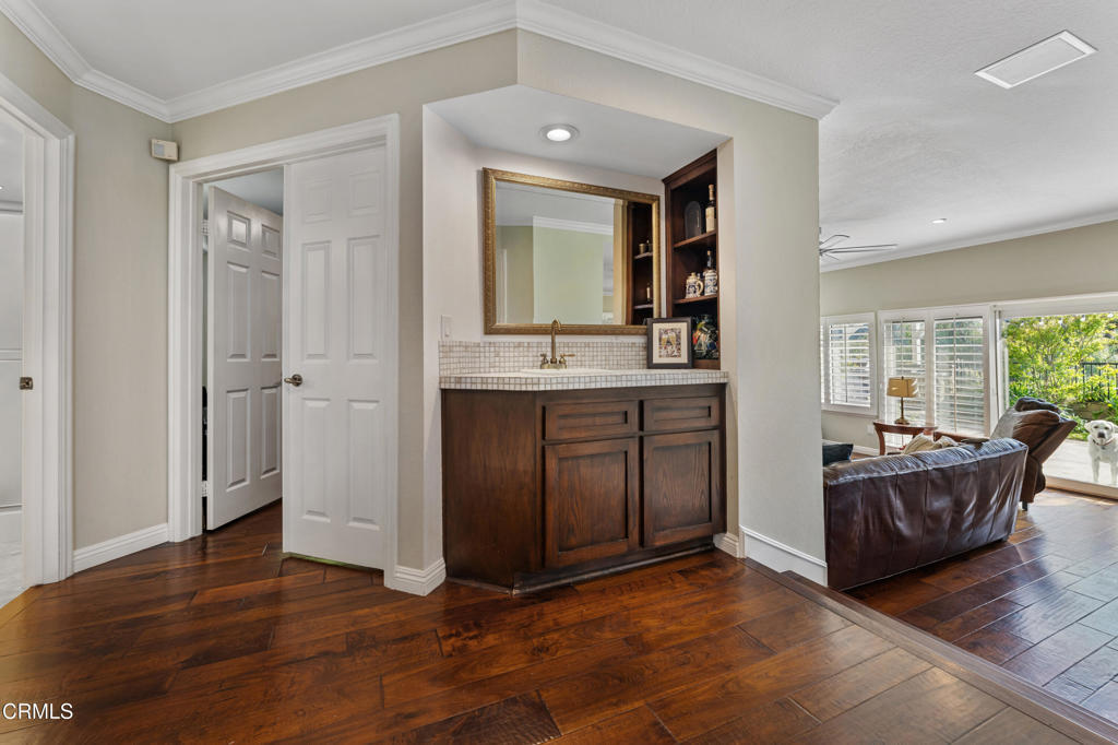 3153 Dragonfly Street