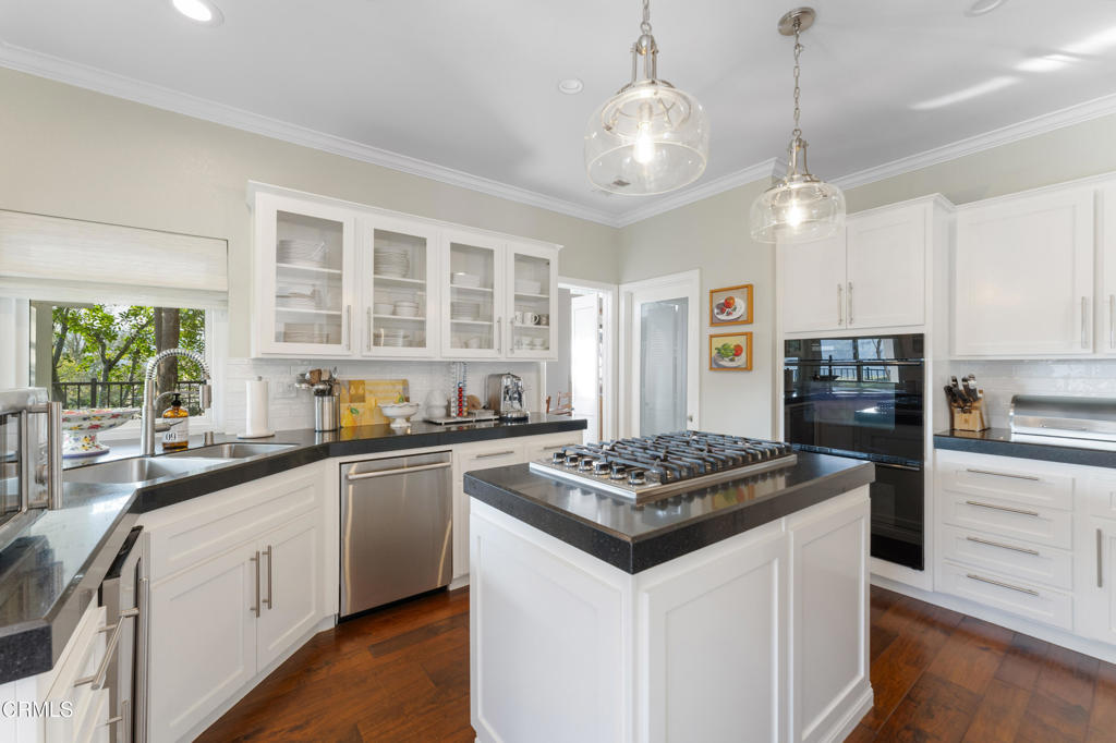 3153 Dragonfly Street