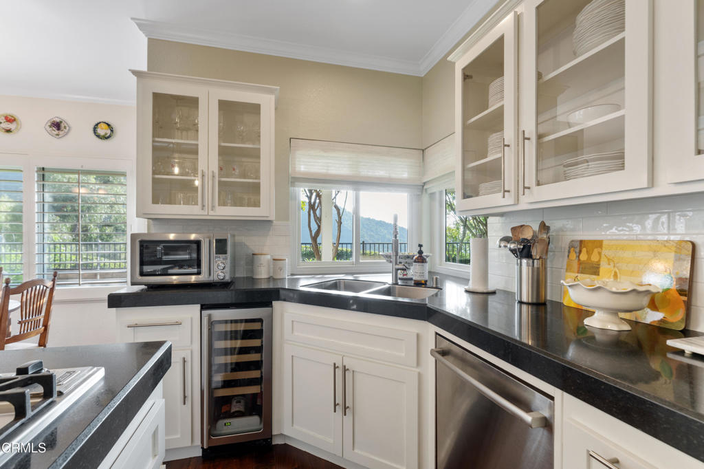 3153 Dragonfly Street