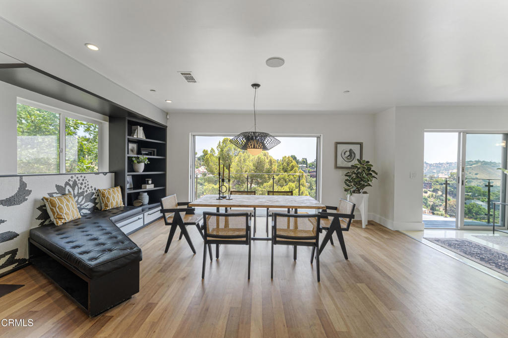 453 Frontenac Avenue