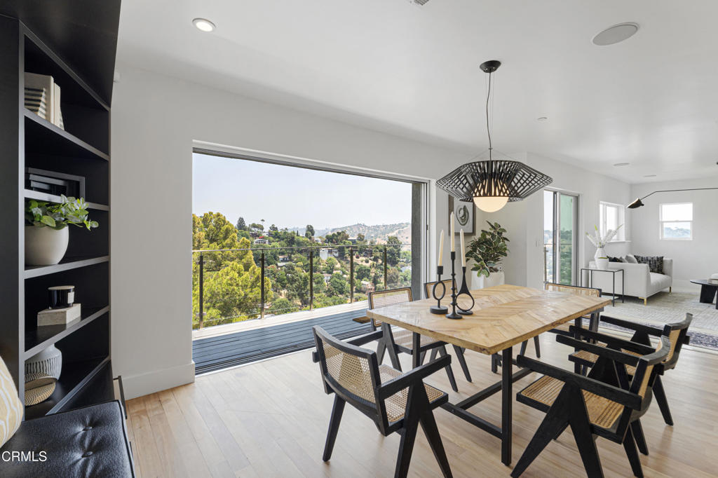 453 Frontenac Avenue