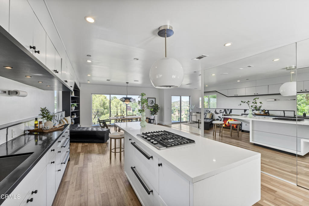 453 Frontenac Avenue