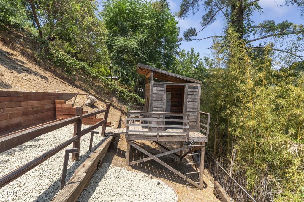 453 Frontenac Avenue