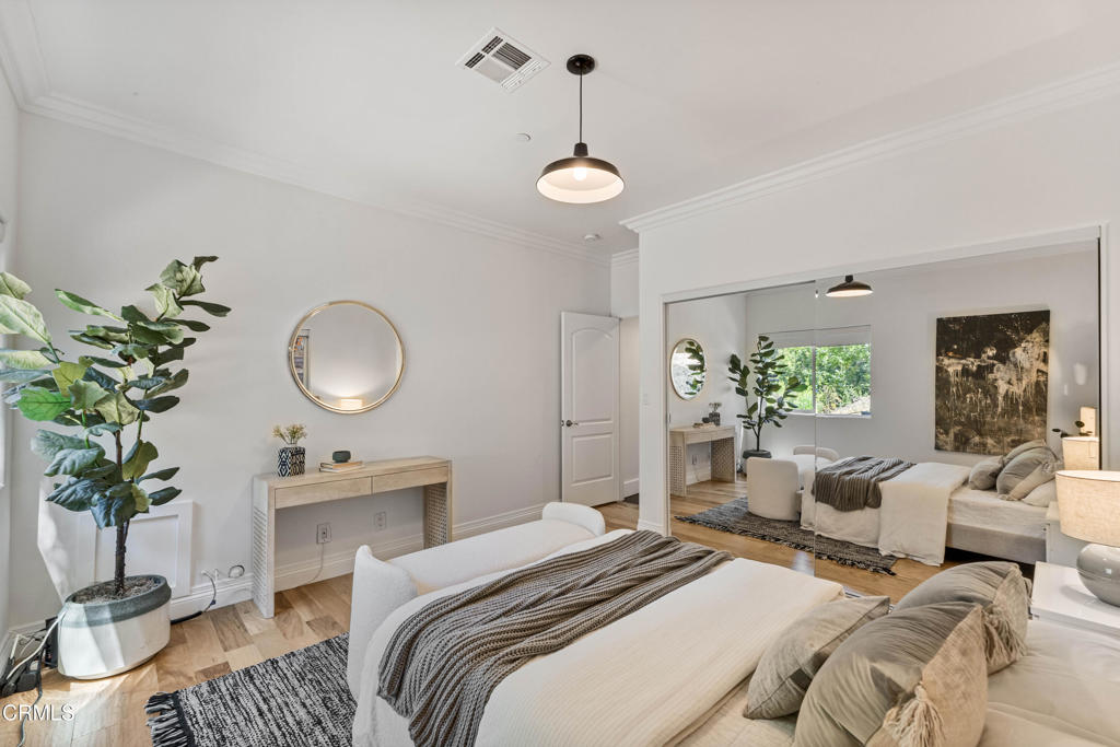 453 Frontenac Avenue