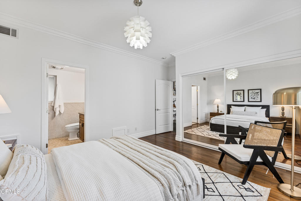 453 Frontenac Avenue