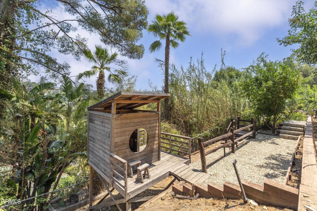 453 Frontenac Avenue