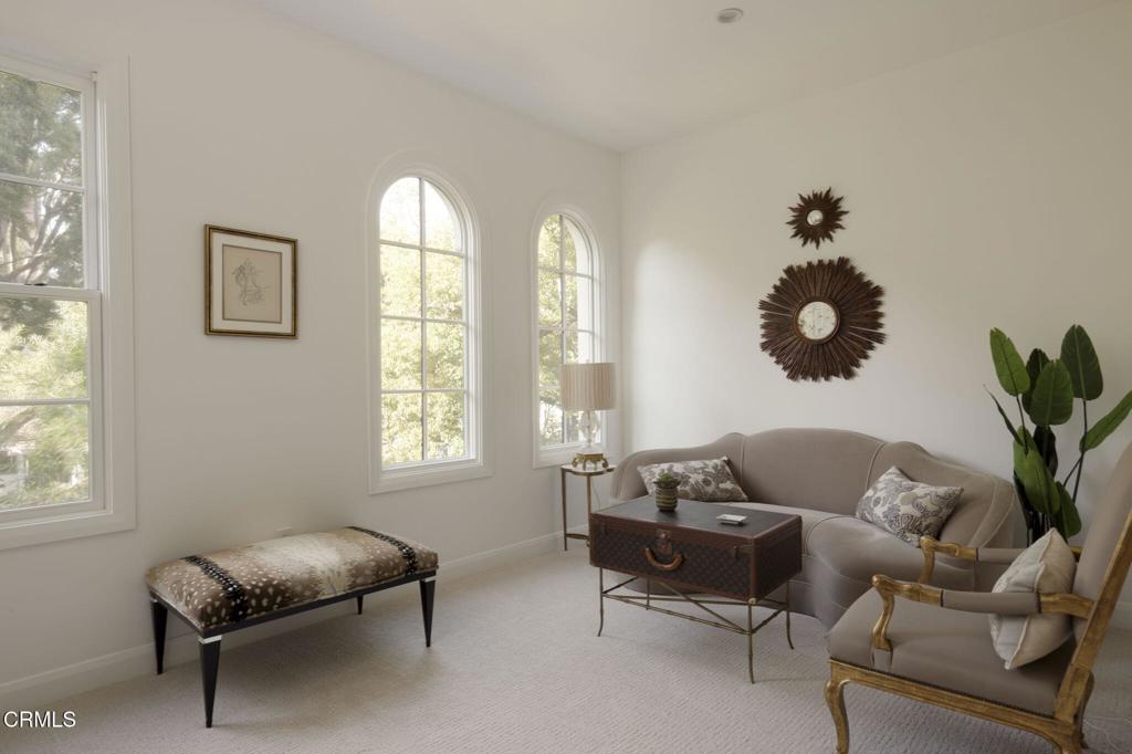 378 W Green Street 123