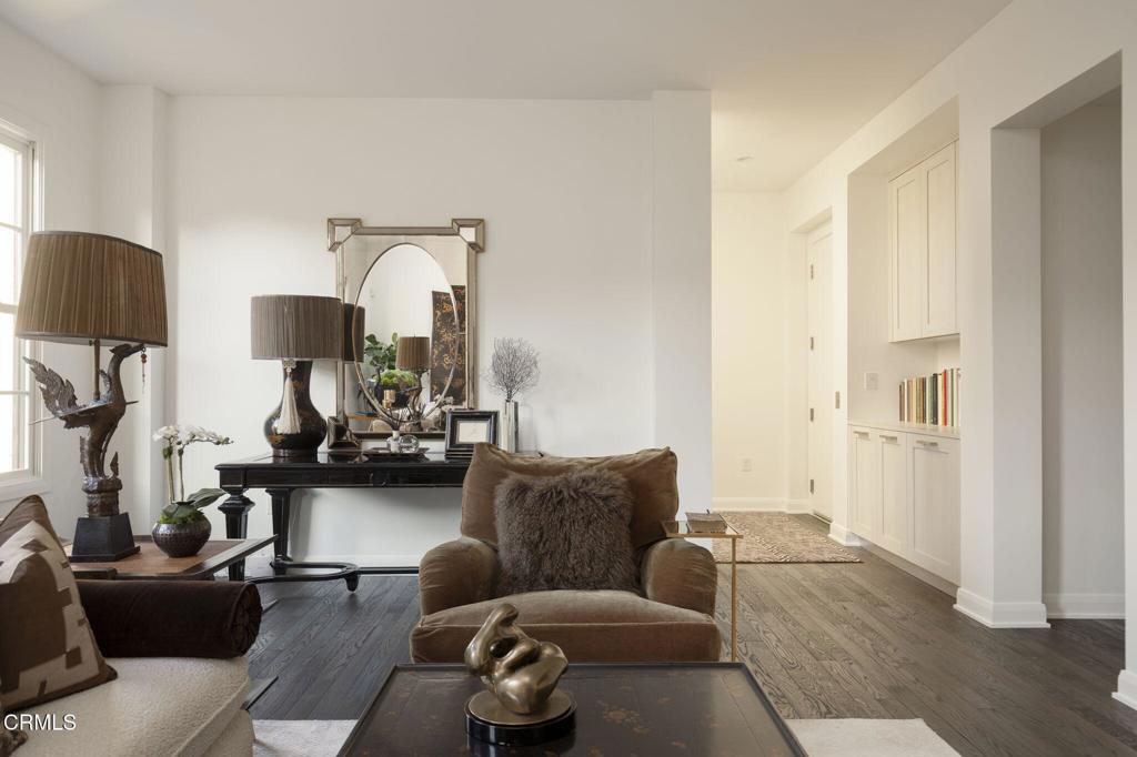378 W Green Street 123