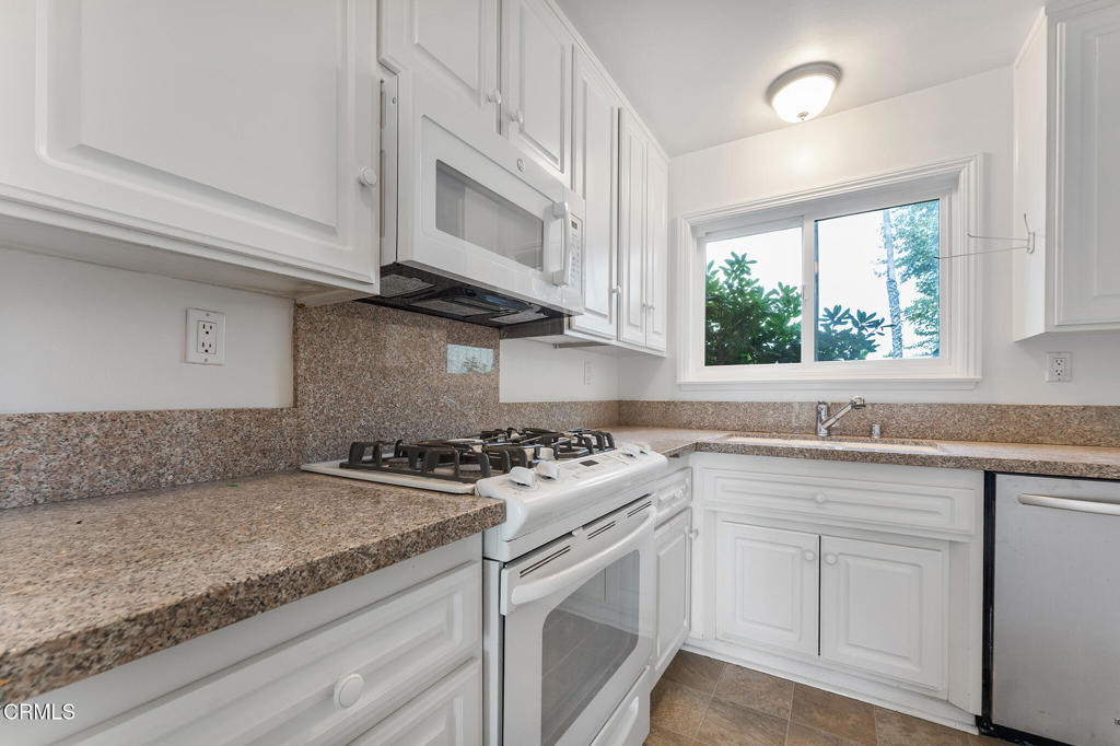 1988 Rolling Vista Drive 21