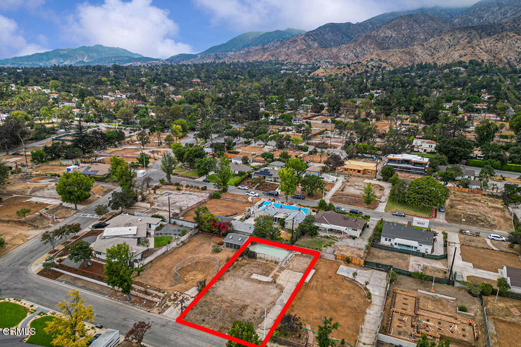 1685 E Calaveras Street