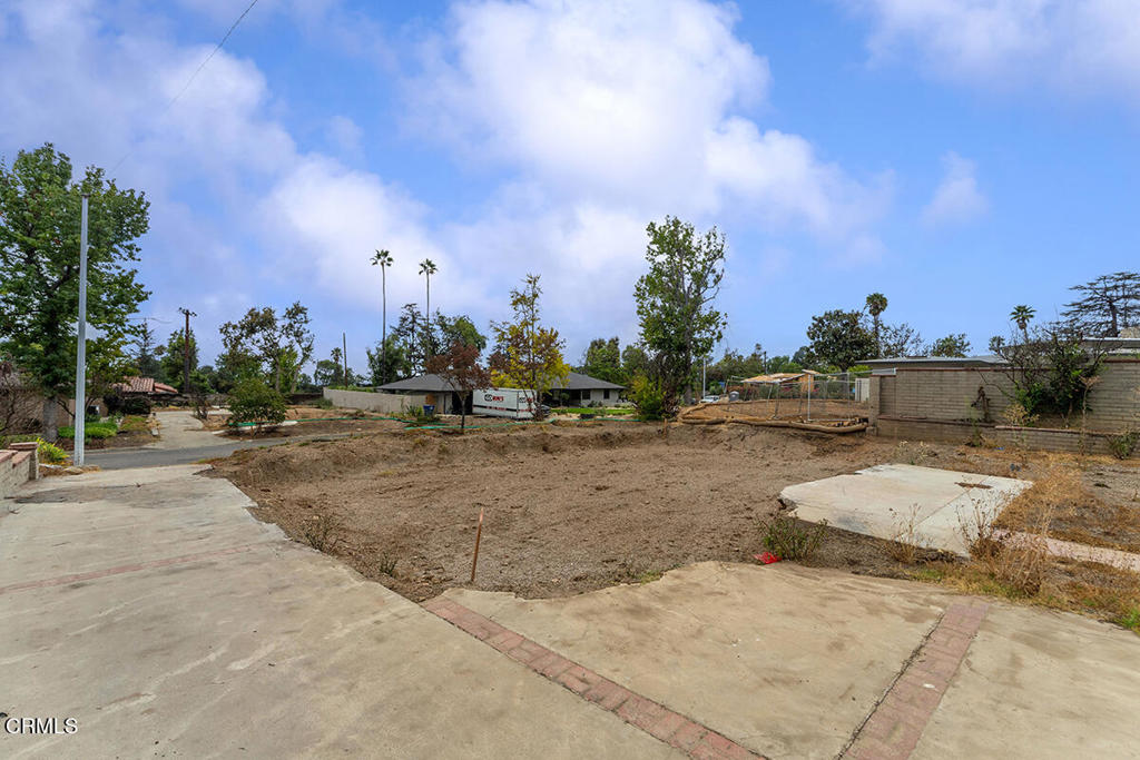 1685 E Calaveras Street