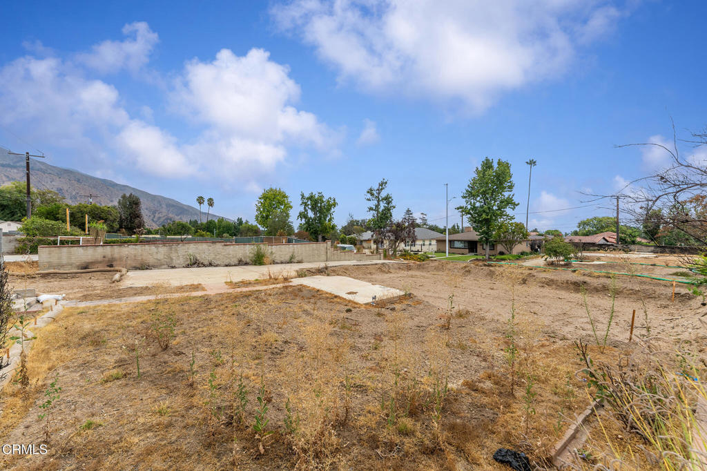 1685 E Calaveras Street