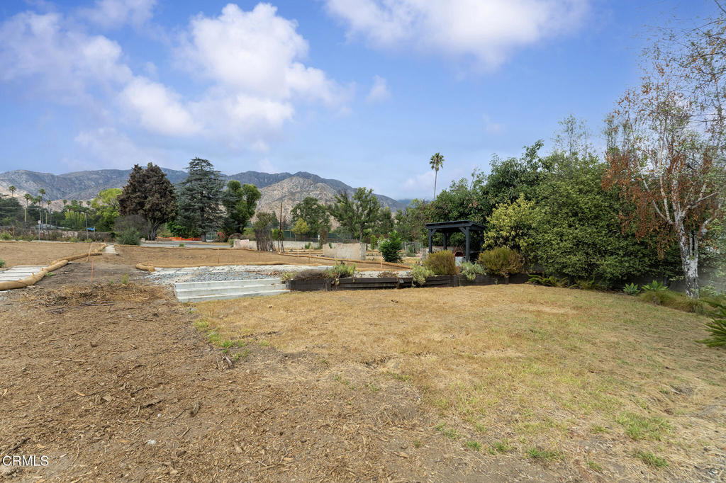 1370 E Calaveras Street