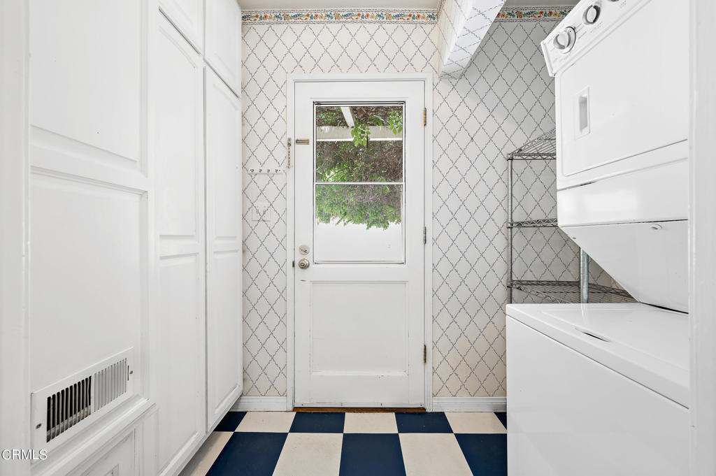 1866 S Euclid Avenue