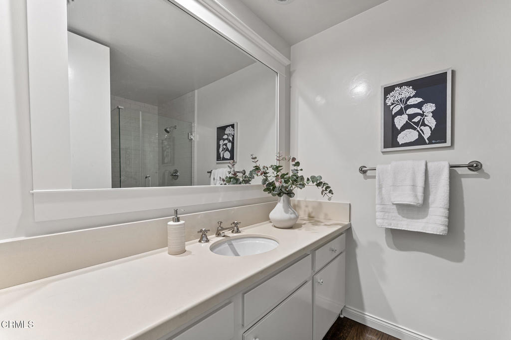 211 S Orange Grove Boulevard 5