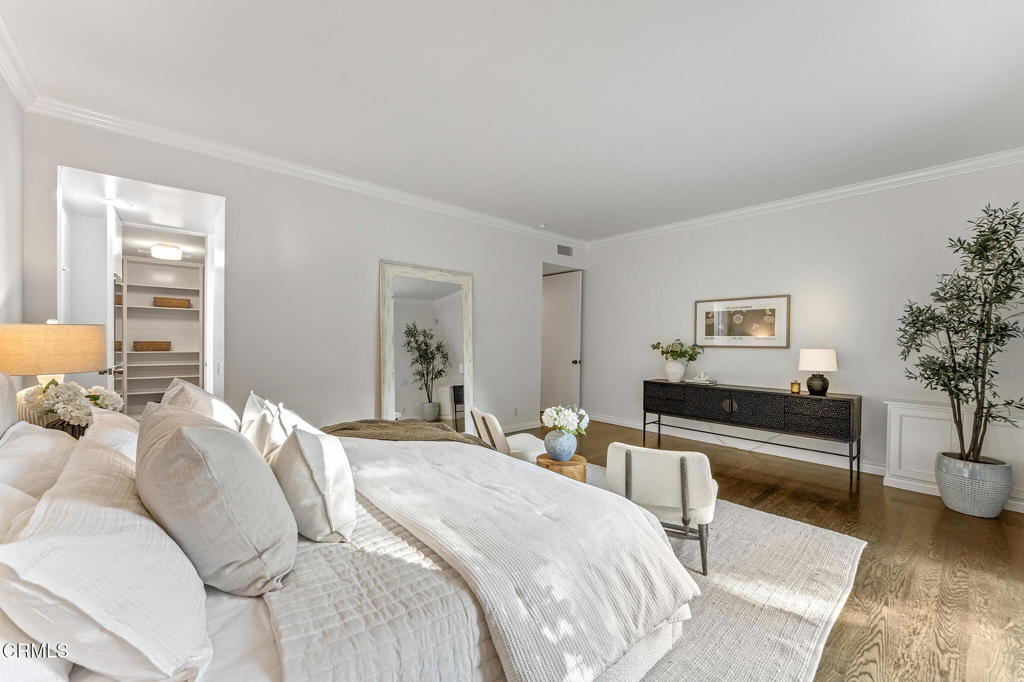 211 S Orange Grove Boulevard 5