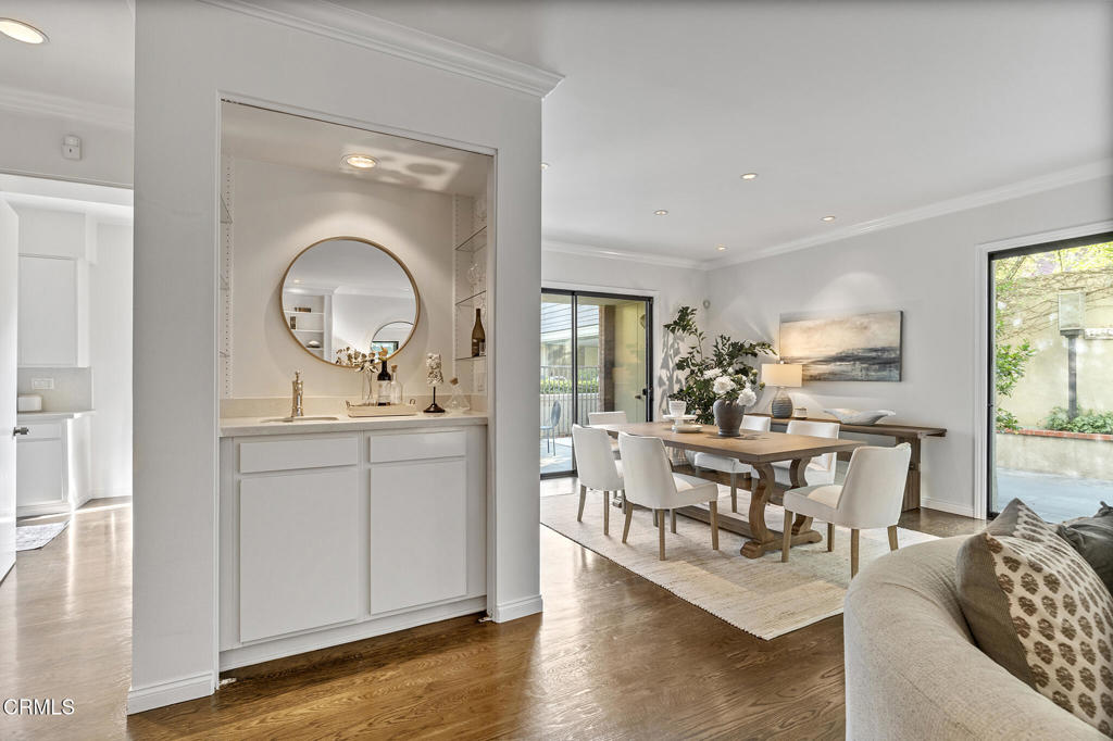 211 S Orange Grove Boulevard 5