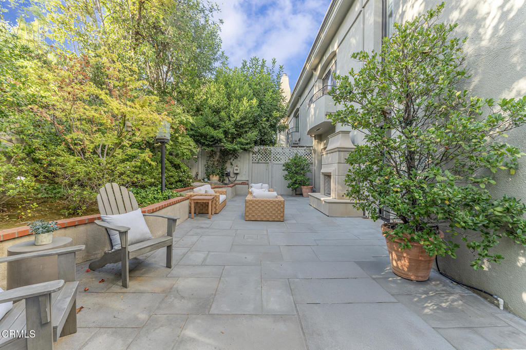 211 S Orange Grove Boulevard 5