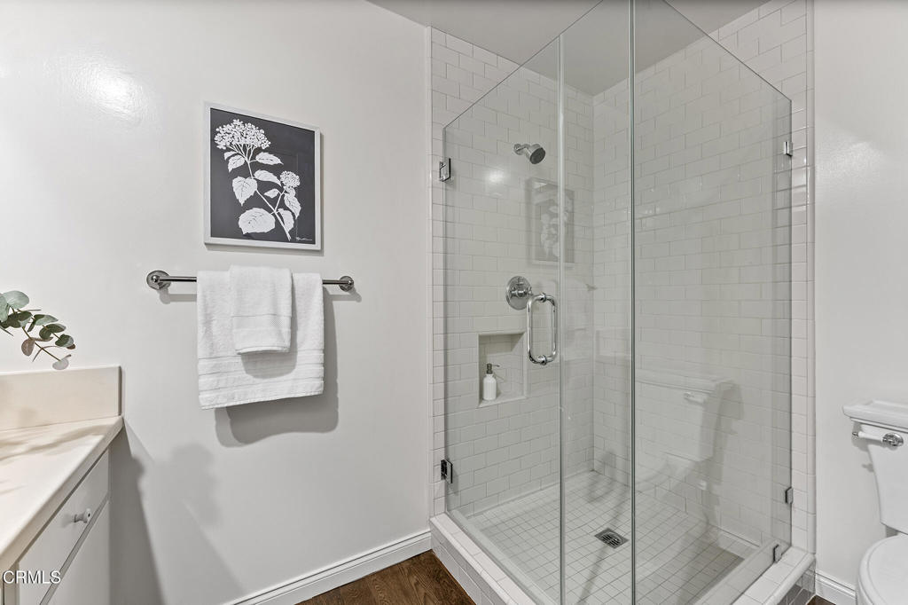 211 S Orange Grove Boulevard 5