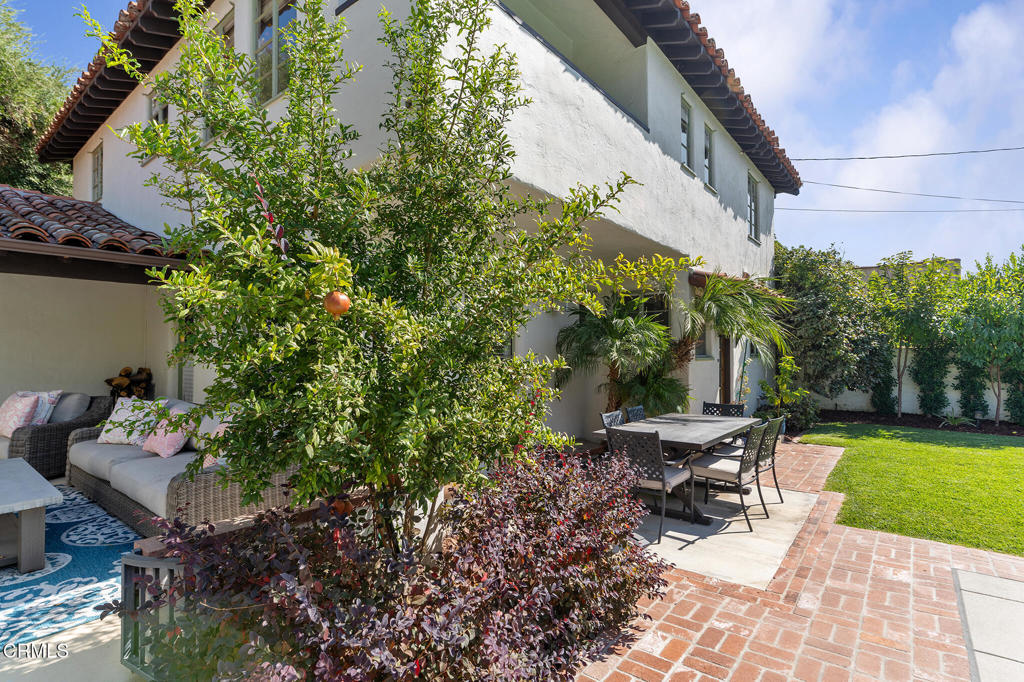 1805 West Drive Drive