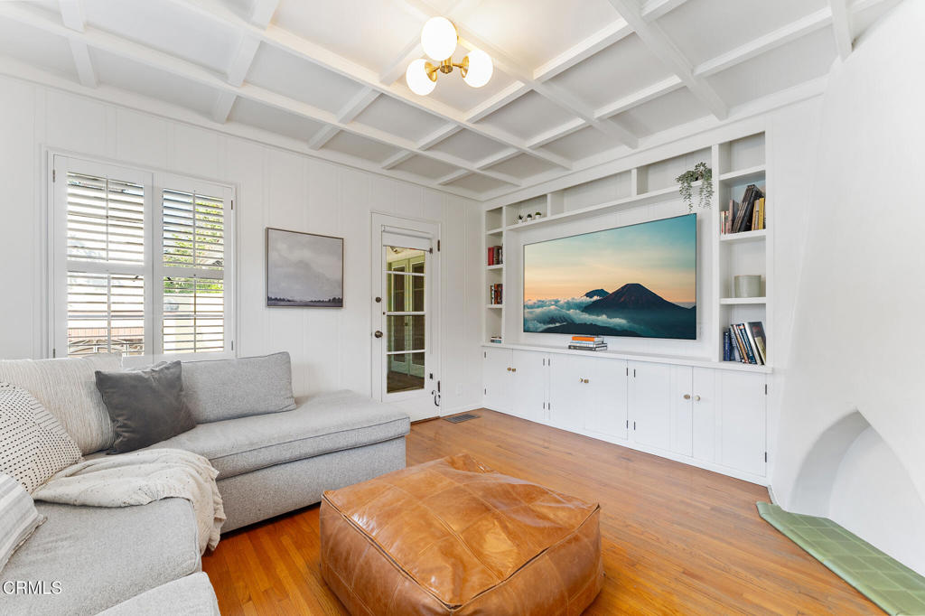 1805 West Drive Drive