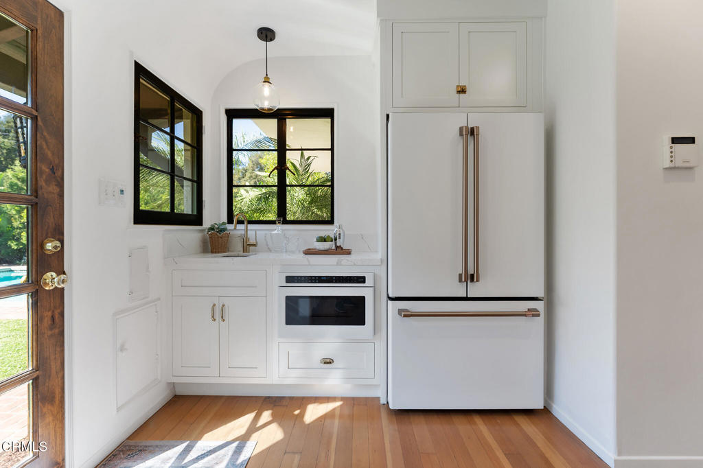 1805 West Drive Drive