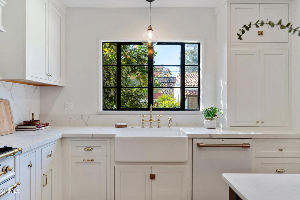 1805 West Drive Drive