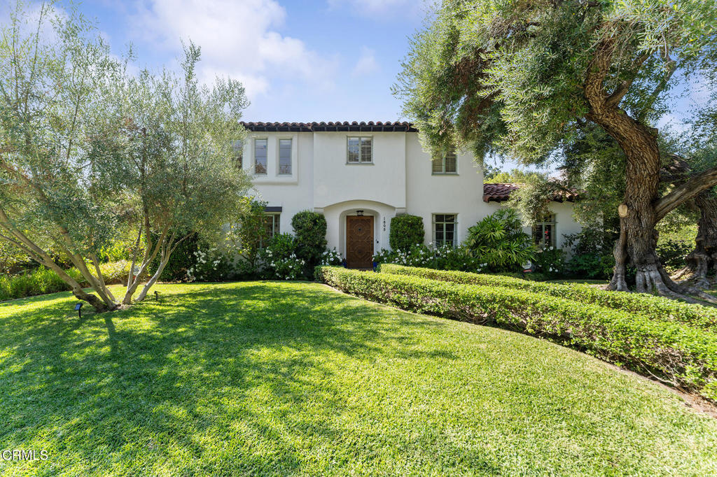 1805 West Drive Drive