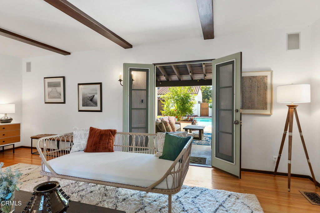 1805 West Drive Drive