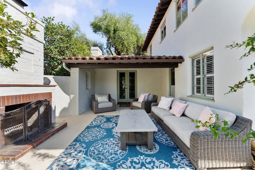 1805 West Drive Drive