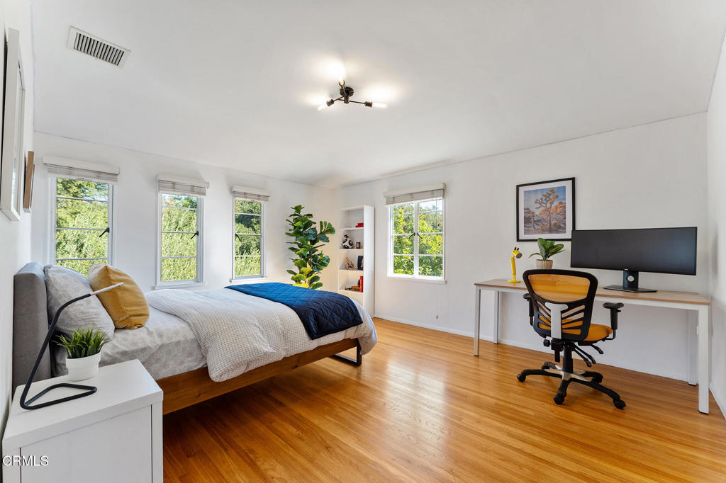 1805 West Drive Drive