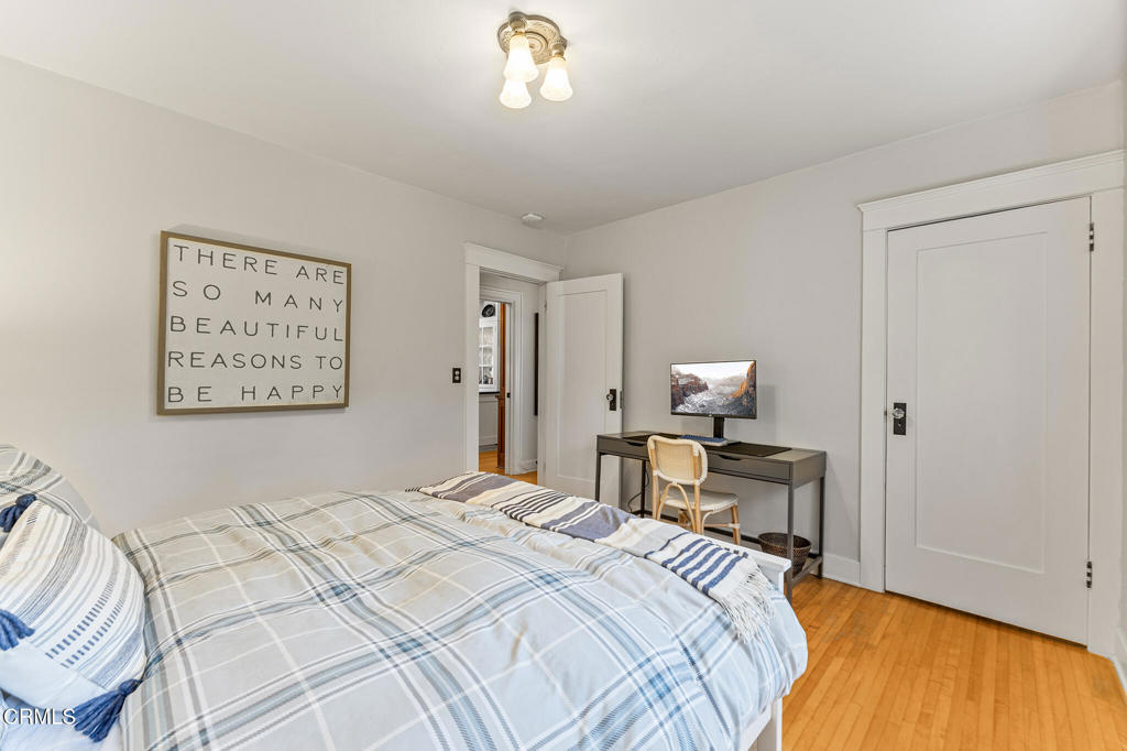 1637 Rose Villa Street Street