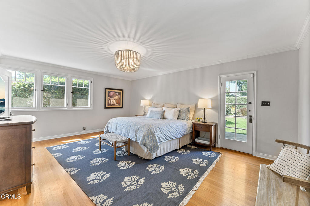 1637 Rose Villa Street Street