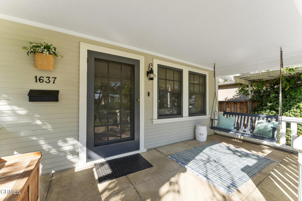 1637 Rose Villa Street Street