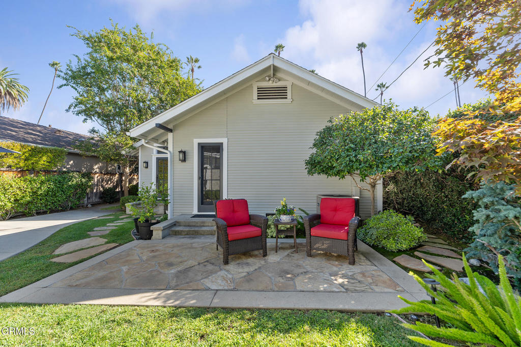 1637 Rose Villa Street Street