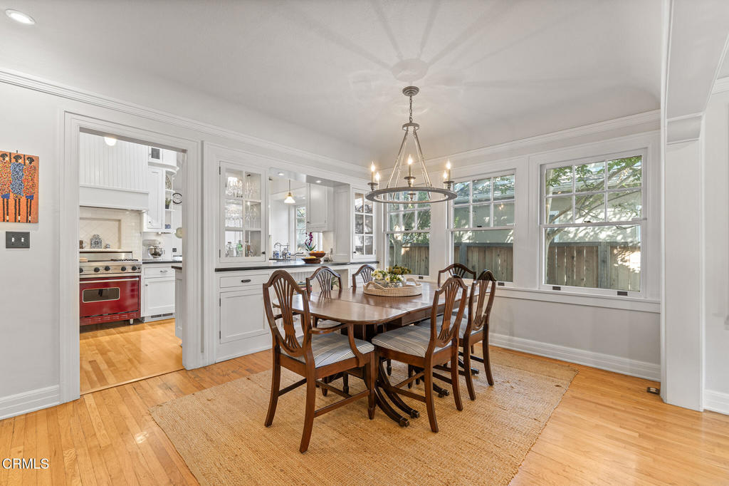 1637 Rose Villa Street Street