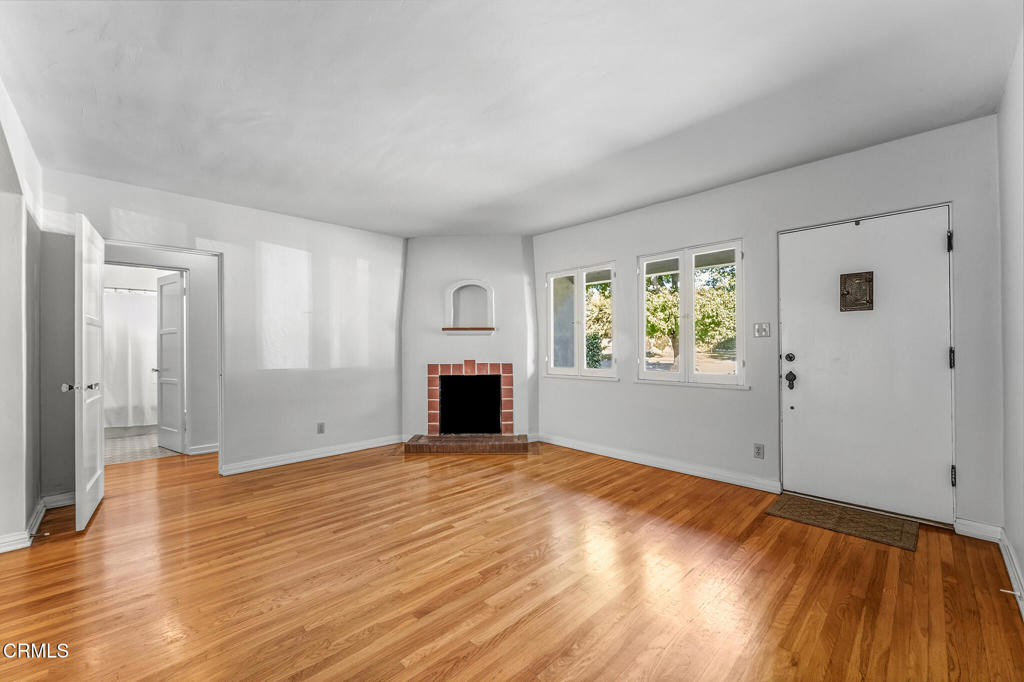 2182 E Dudley Street