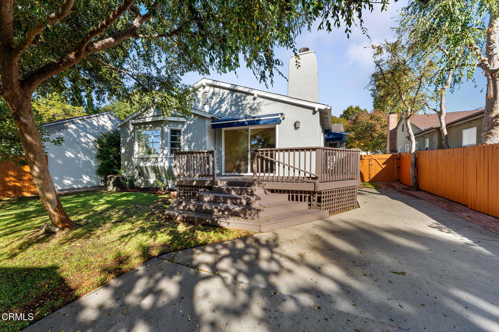 2182 E Dudley Street