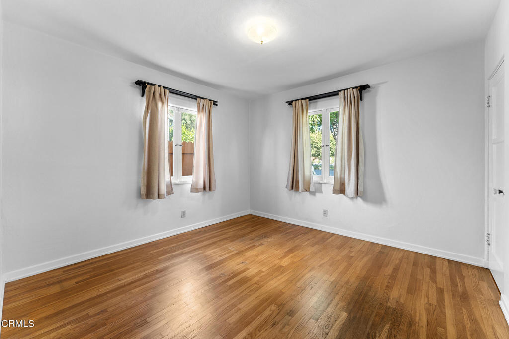 2182 E Dudley Street