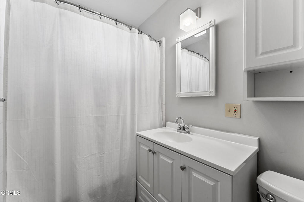 2182 E Dudley Street