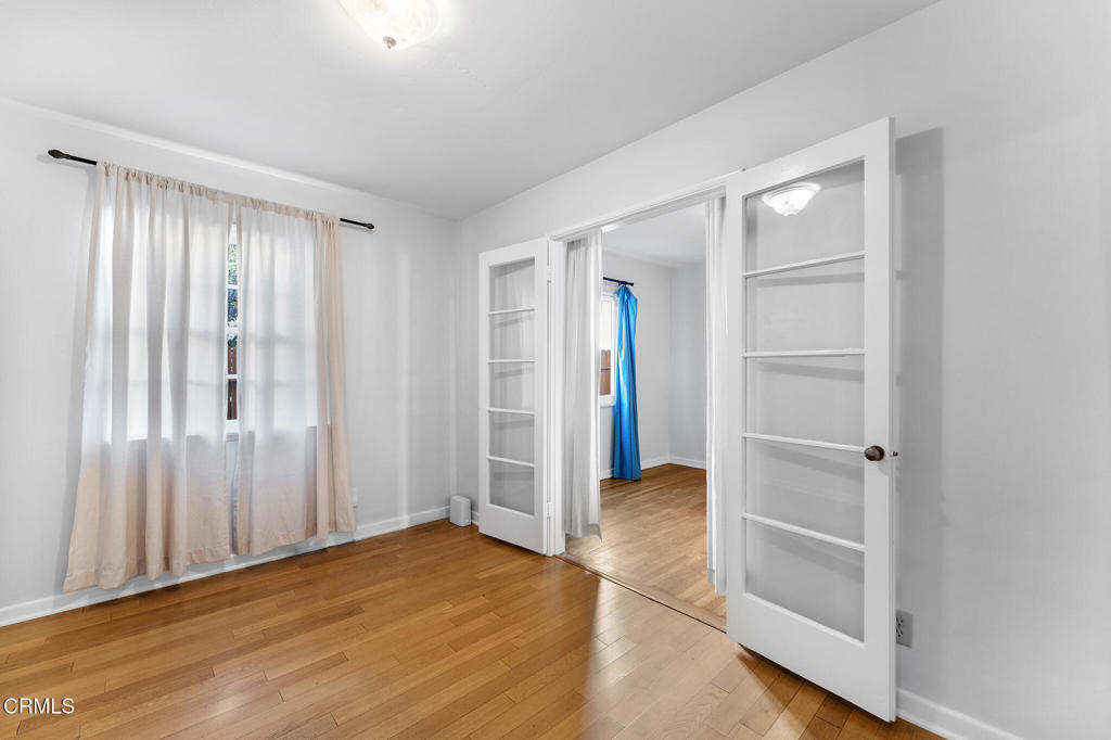 2182 E Dudley Street