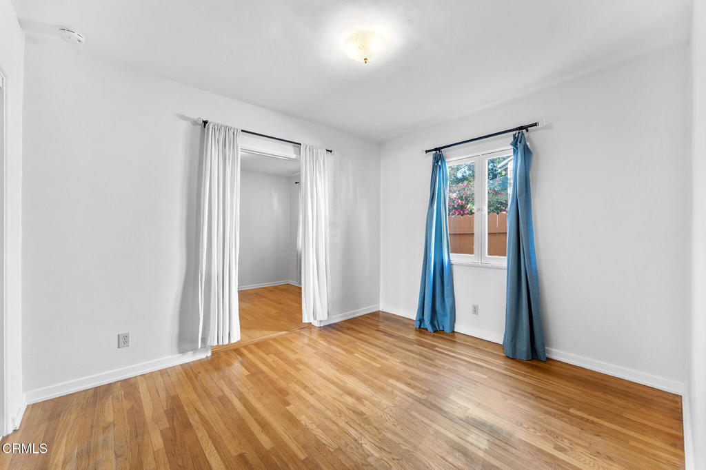 2182 E Dudley Street