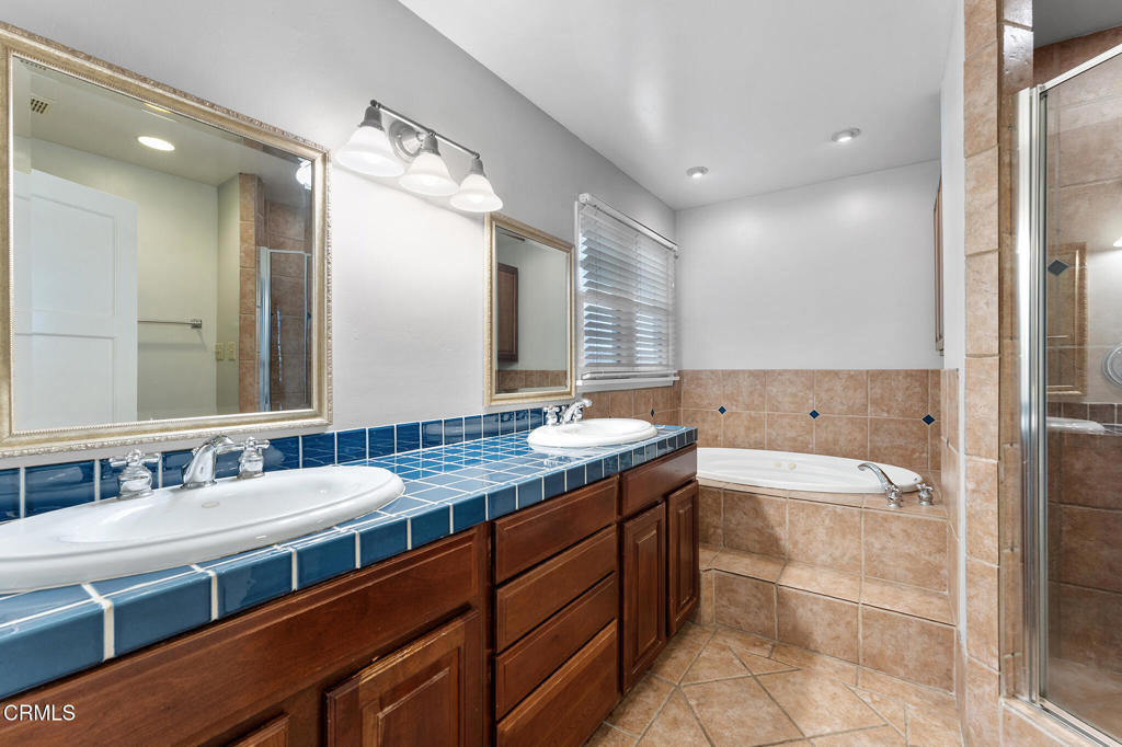 2182 E Dudley Street