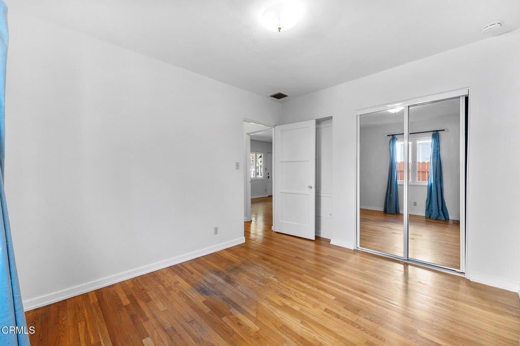 2182 E Dudley Street