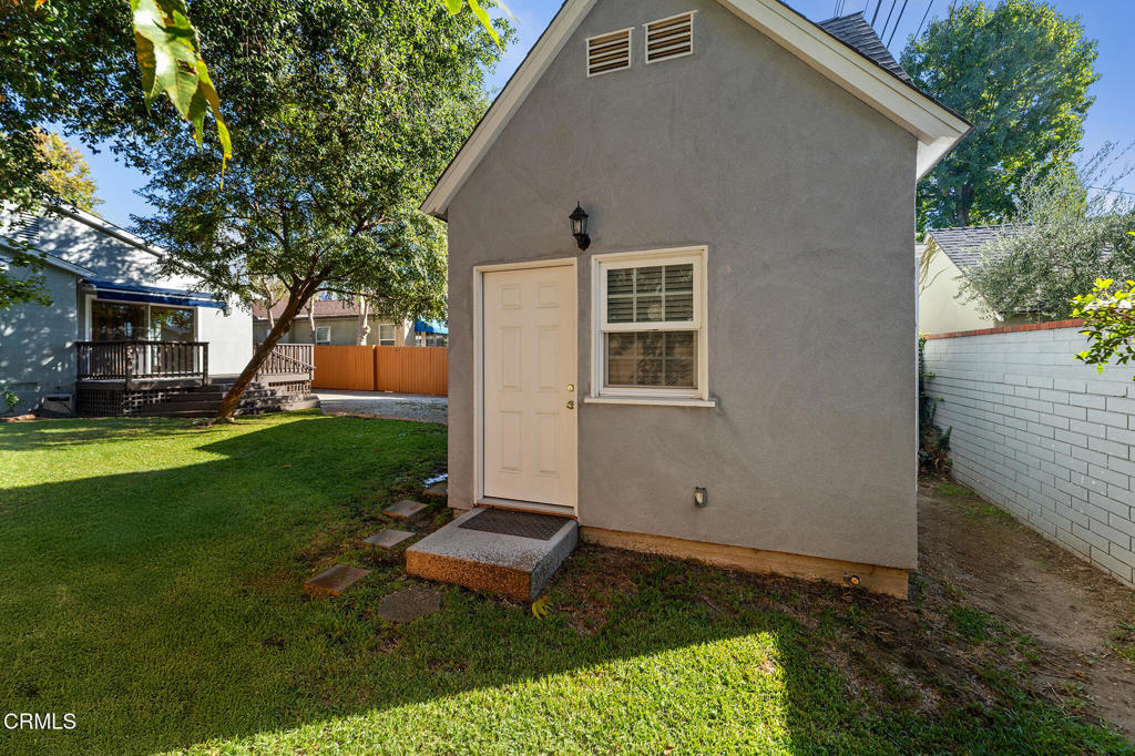 2182 E Dudley Street