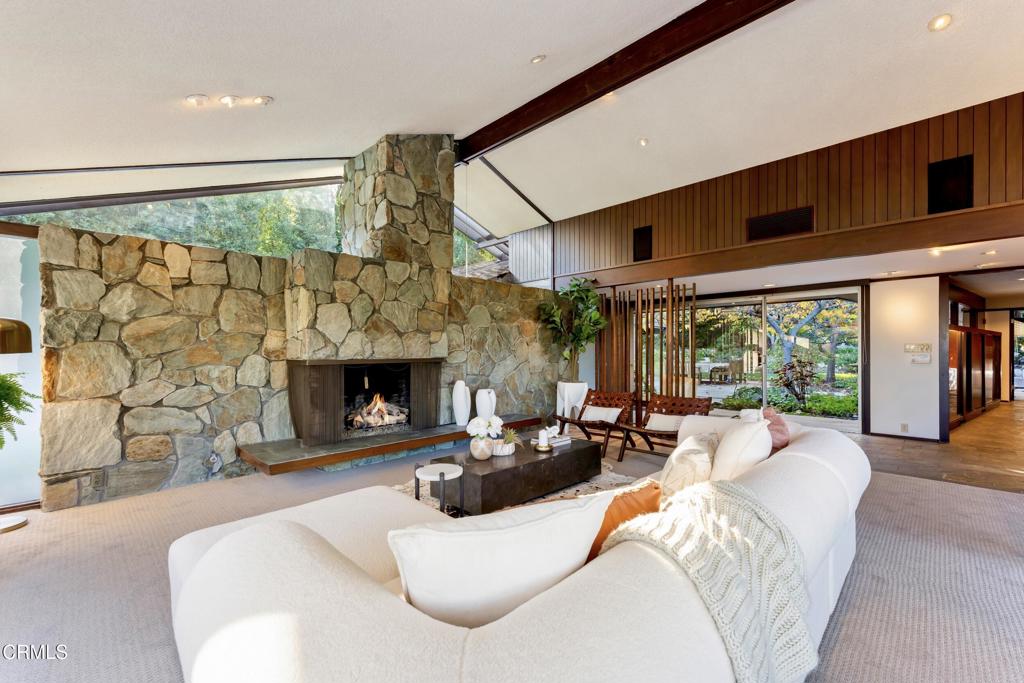 1345 Carnarvon Drive