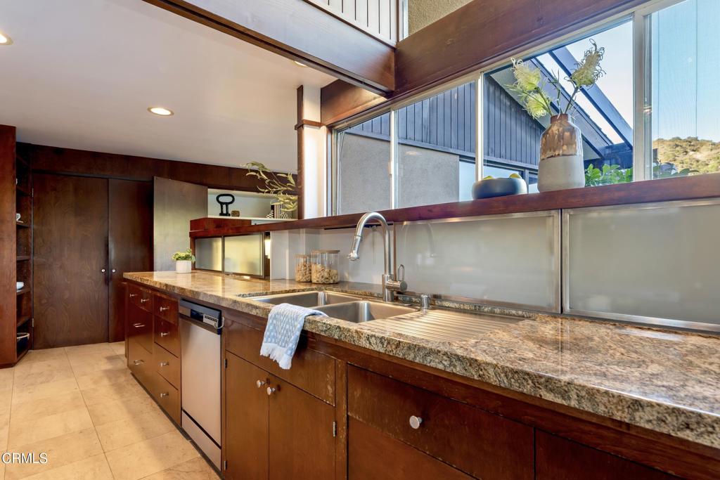 1345 Carnarvon Drive