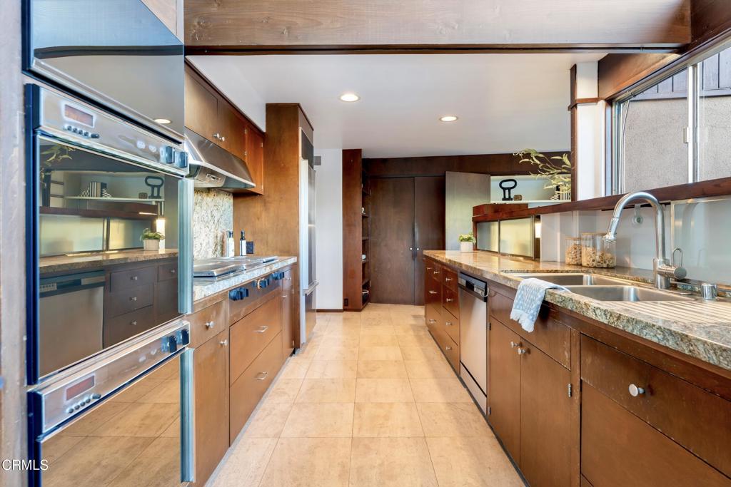 1345 Carnarvon Drive