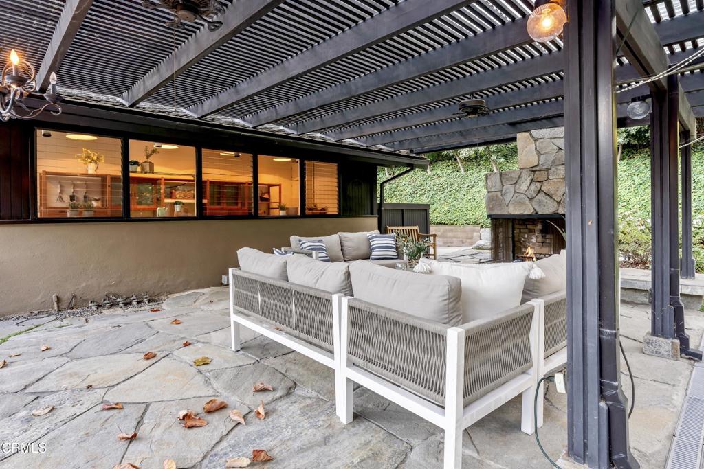 1345 Carnarvon Drive